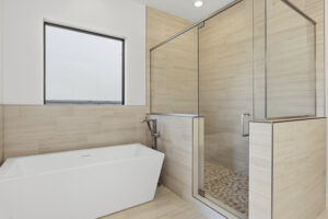 Walk-in Shower and Free Standing Tub | Jasper 8 | Homesite 758 | Plan 2693